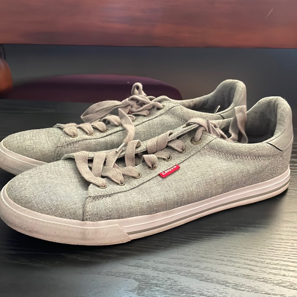 Levi’s shoes size 12